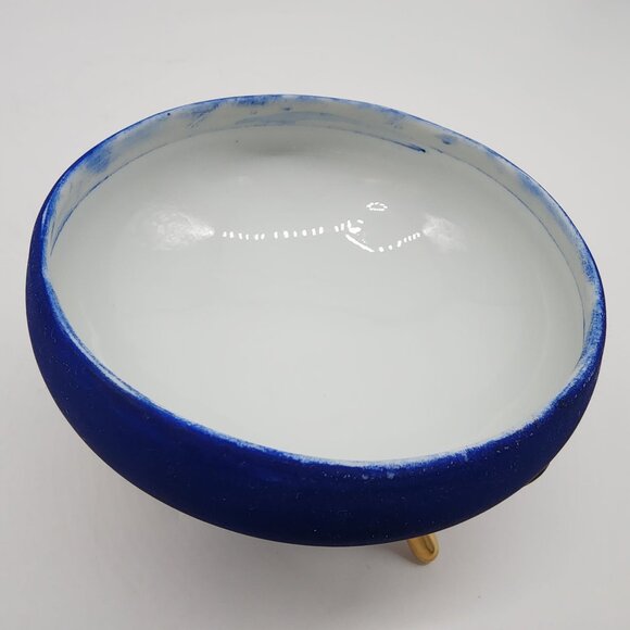 VTG Cobalt Blue Porcelain Footed Trinket Box Painted Floral Lid By E. Cumbria - Picture 8 of 11